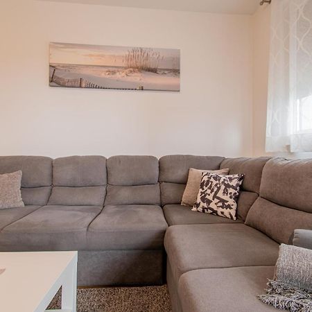 Flexible Selfcheckins 42 - Zagreb - Luxury - Garage Parking - Loggia - Brand New Appartement Buitenkant foto